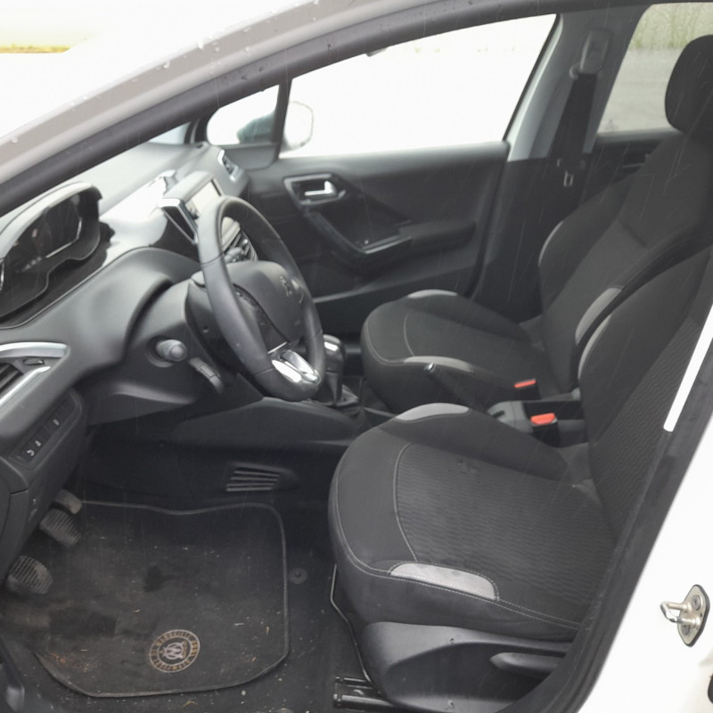 PEUGEOT 208 1 PHASE 1 1.2 VTI - 12V Photo n°7
