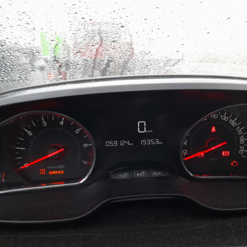 PEUGEOT 208 1 PHASE 1 1.2 VTI - 12V Photo n°10