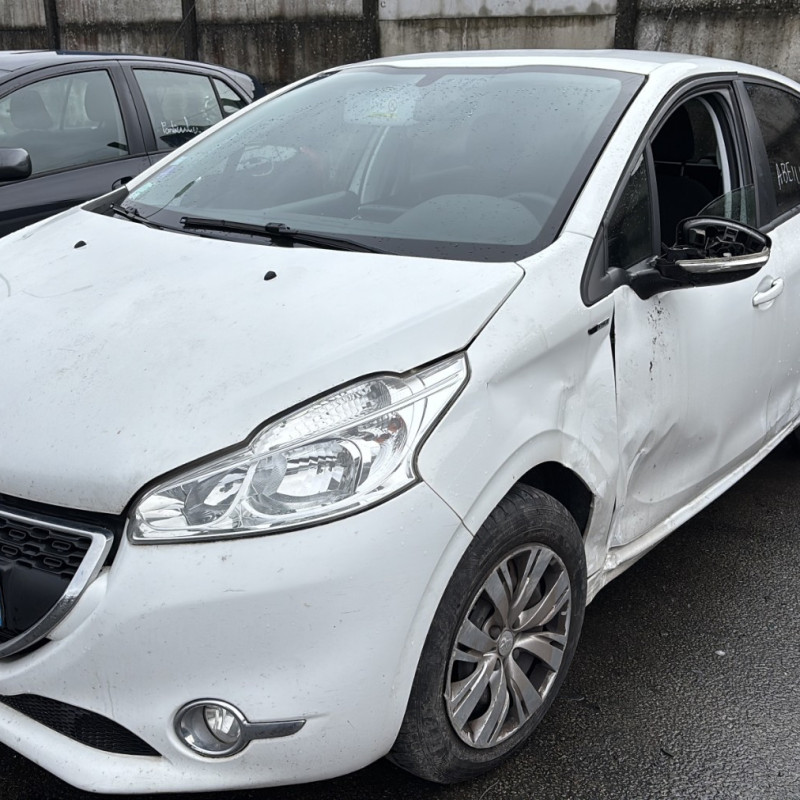 PEUGEOT 208 1 PHASE 1 1.2 VTI - 12V Photo n°12