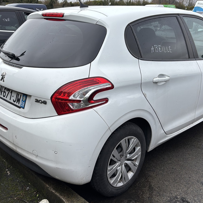 PEUGEOT 208 1 PHASE 1 1.2 VTI - 12V Photo n°14