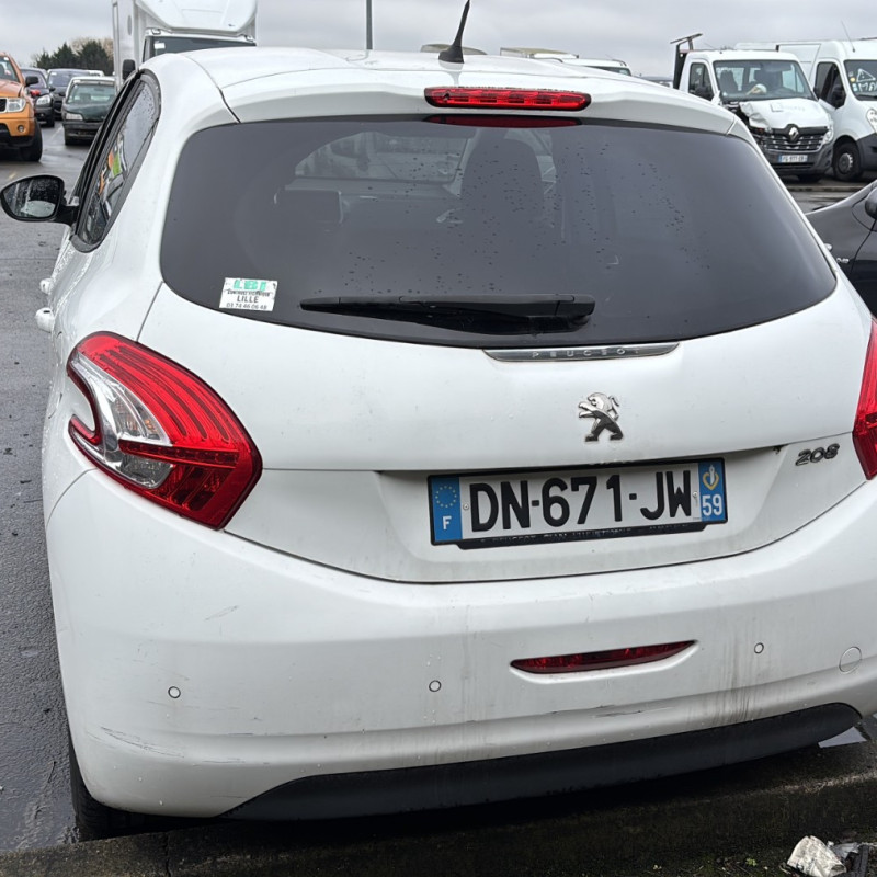 PEUGEOT 208 1 PHASE 1 1.2 VTI - 12V Photo n°16
