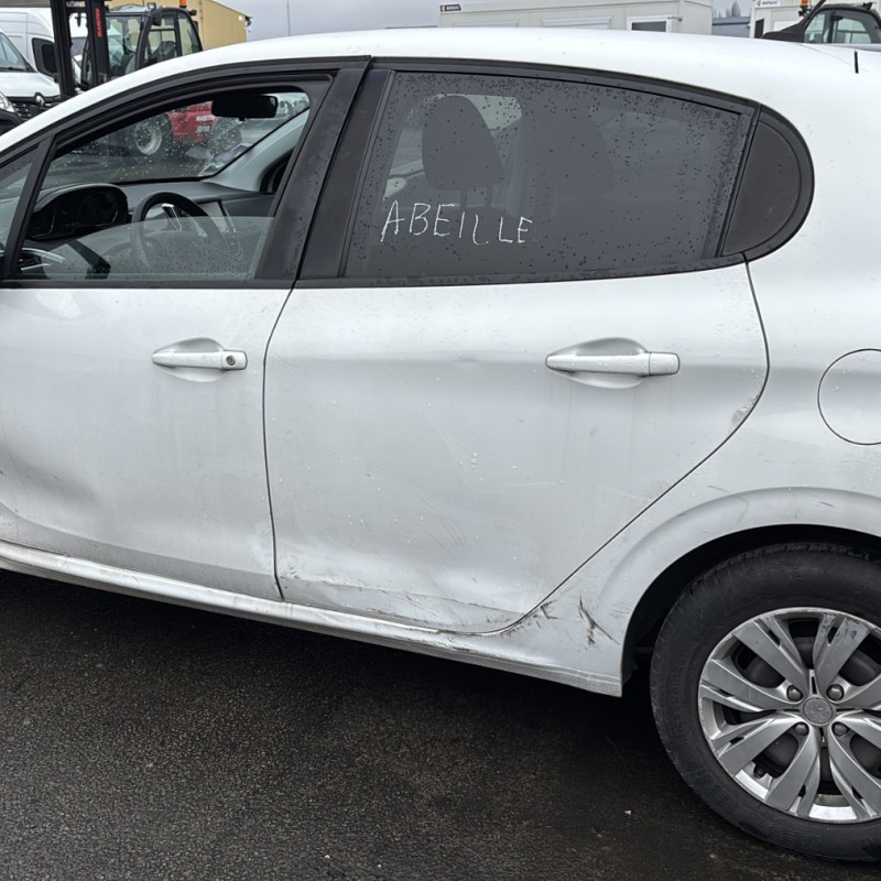 PEUGEOT 208 1 PHASE 1 1.2 VTI - 12V Photo n°18