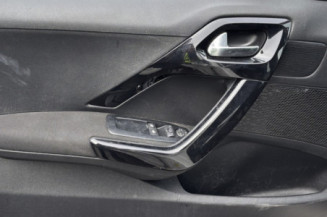 PEUGEOT 208 1 PHASE 1 1.2 VTI - 12V