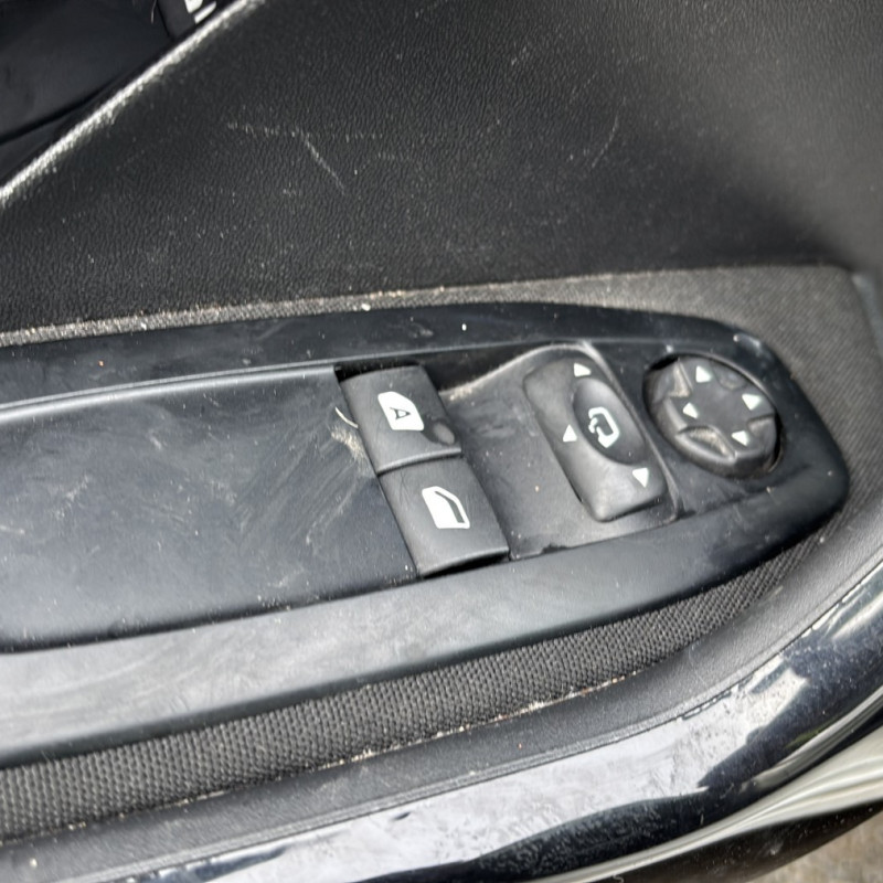 PEUGEOT 208 1 PHASE 1 1.2 VTI - 12V Photo n°22