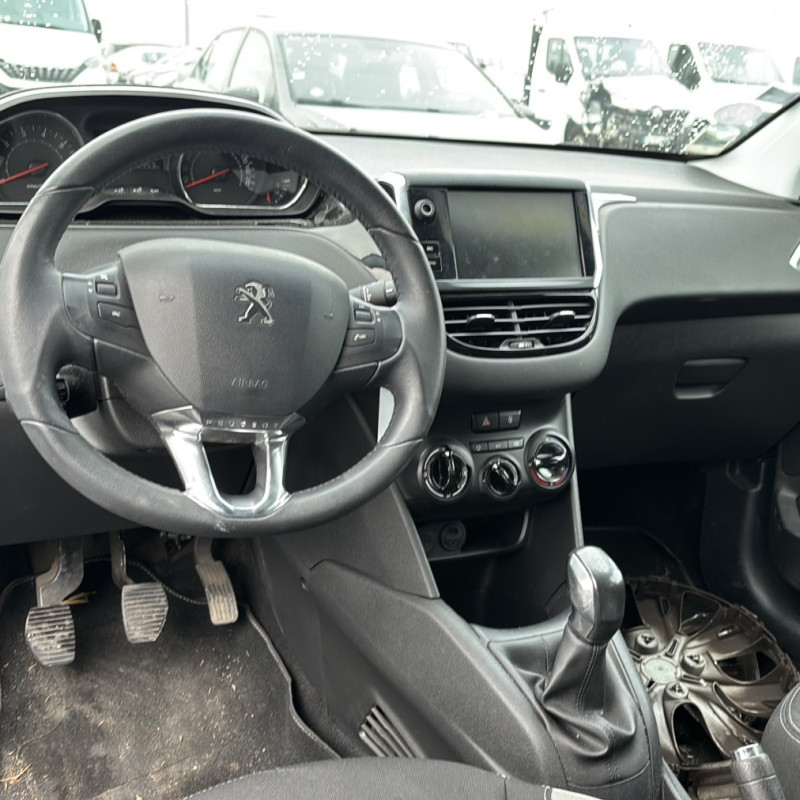 PEUGEOT 208 1 PHASE 1 1.2 VTI - 12V Photo n°26