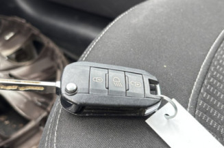 PEUGEOT 208 1 PHASE 1 1.2 VTI - 12V