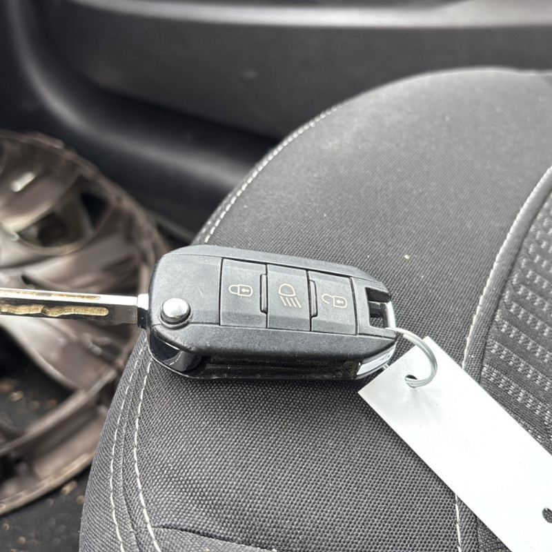 PEUGEOT 208 1 PHASE 1 1.2 VTI - 12V Photo n°33