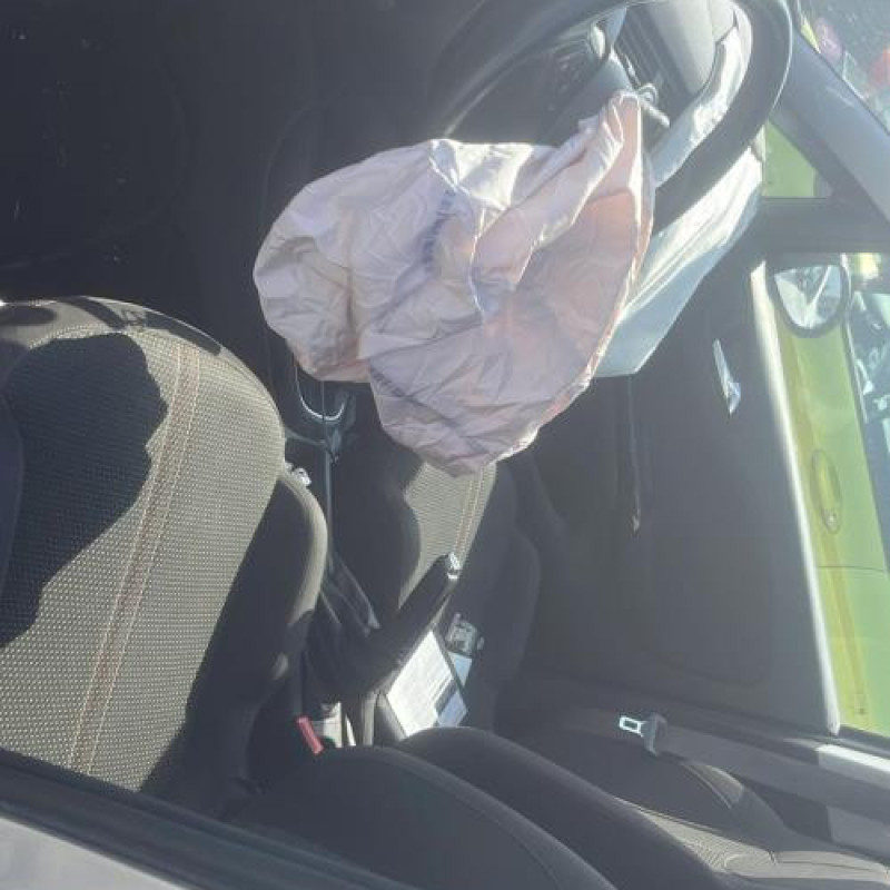 Moteur OPEL CORSA E Photo n°13