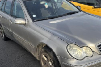 Aile avant droit MERCEDES CLASSE C 203