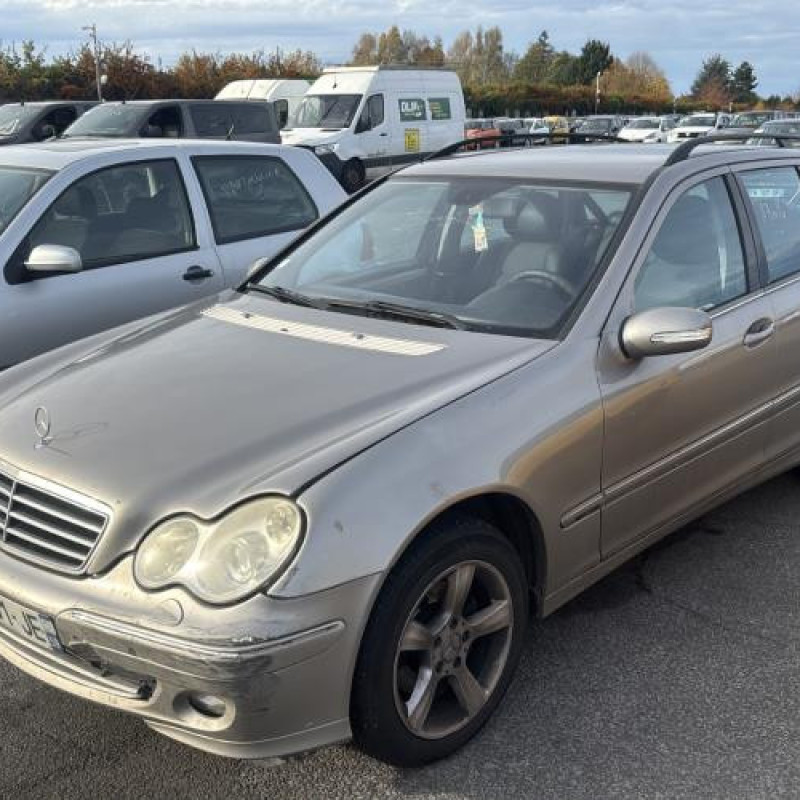 Aile avant droit MERCEDES CLASSE C 203 Photo n°7