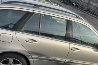 Aile avant droit MERCEDES CLASSE C 203