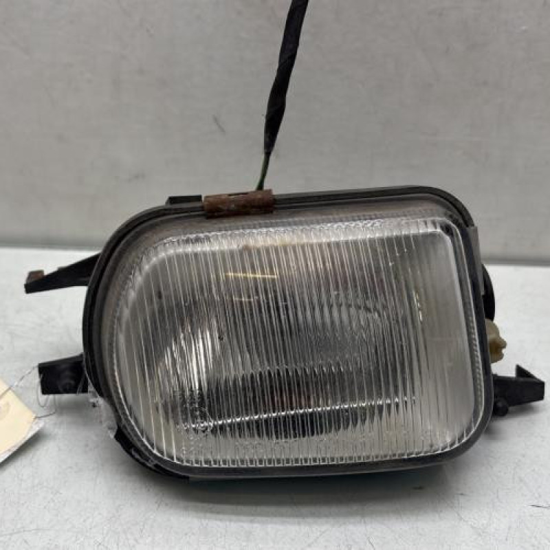 Anti brouillard gauche (feux) MERCEDES CLASSE C 203 Photo n°1