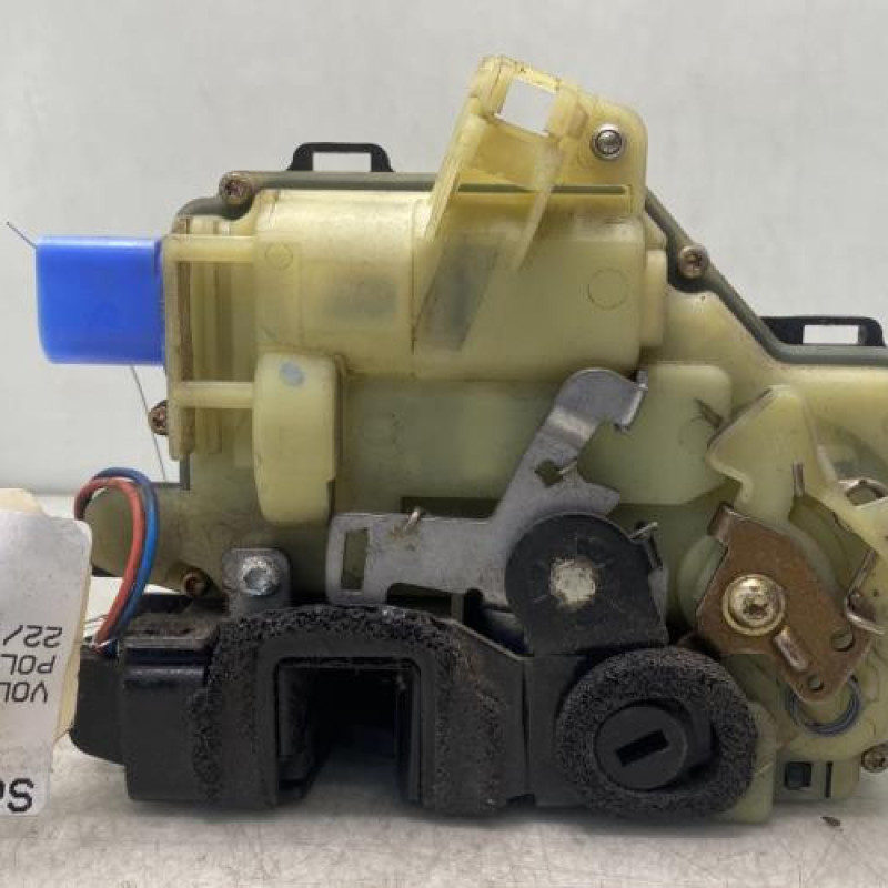 Serrure arriere droit VOLKSWAGEN POLO 4 Photo n°4