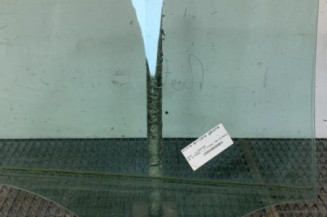 Vitre arriere gauche AUDI A4 3 Photo n°1