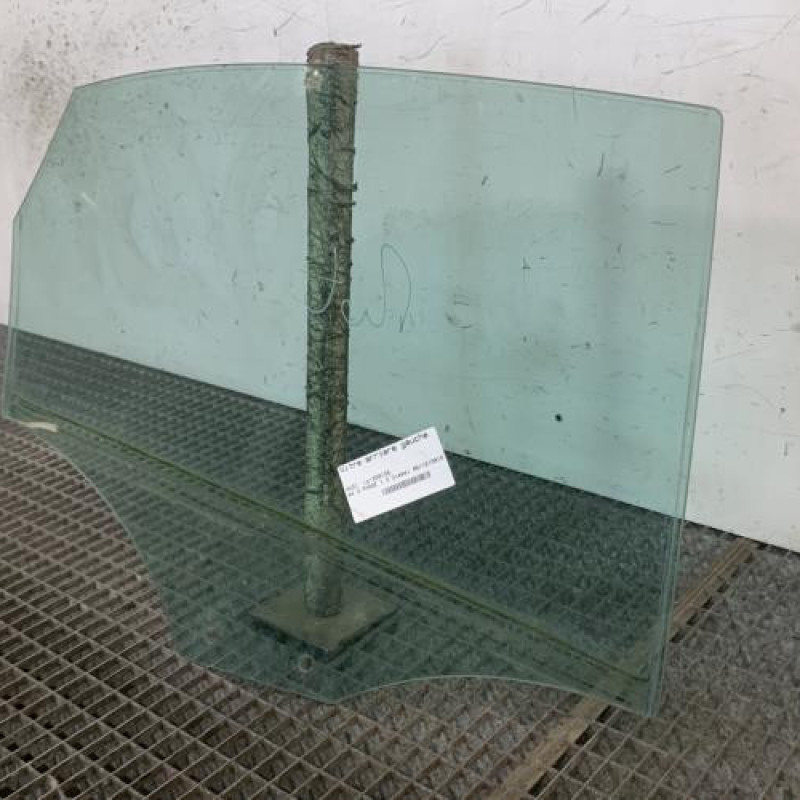 Vitre arriere gauche AUDI A4 3 Photo n°3