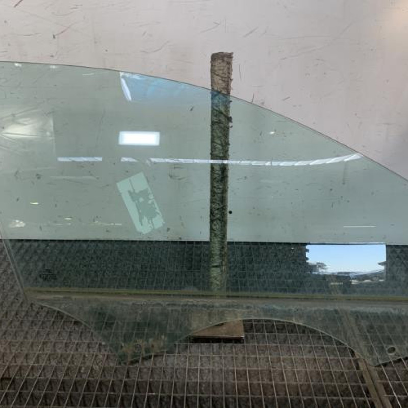 Vitre avant droit AUDI A4 3 Photo n°4