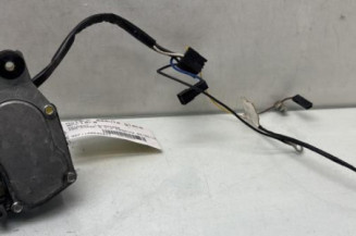 Moteur essuie glace arriere PEUGEOT 205