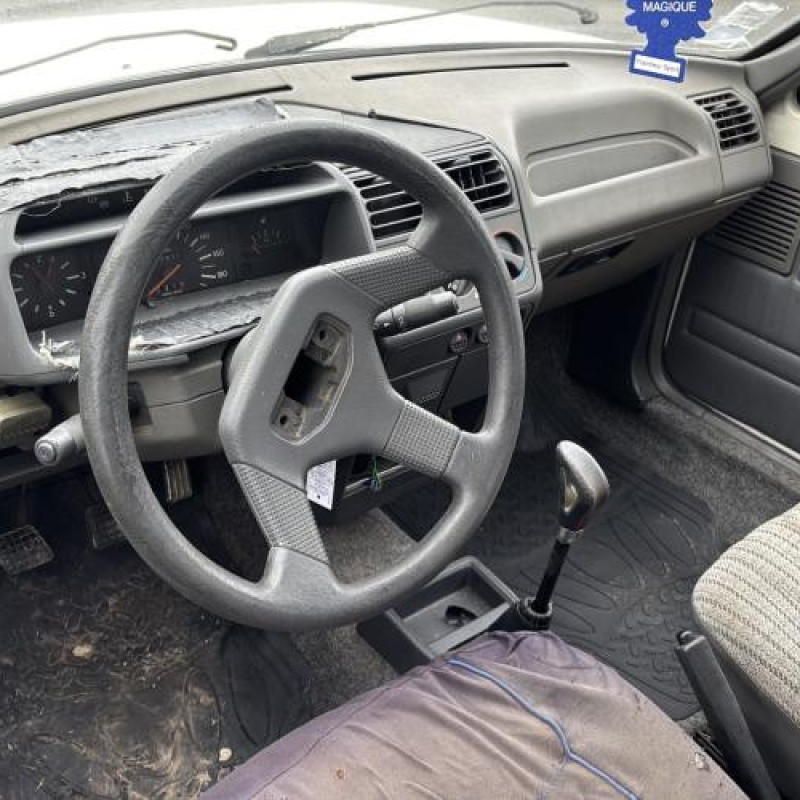 Moteur essuie glace avant PEUGEOT 205 Photo n°16