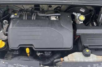 Attache ceinture arriere gauche RENAULT CLIO 3