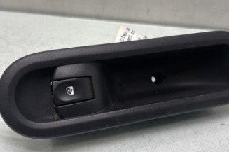 Interrupteur de leve vitre avant droit RENAULT CLIO 3 Photo n°1