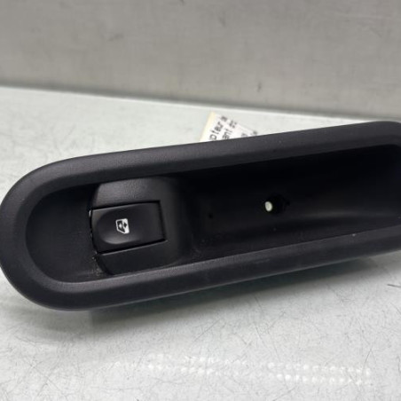 Interrupteur de leve vitre avant droit RENAULT CLIO 3 Photo n°1