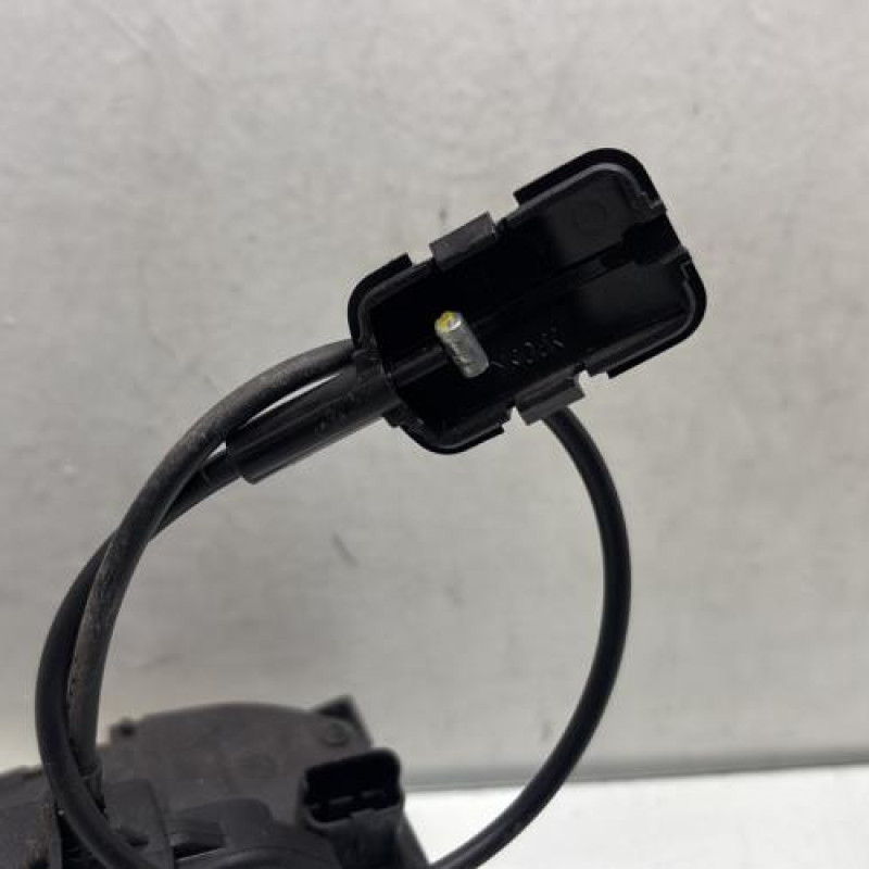 Serrure avant gauche RENAULT CLIO 3 Photo n°5