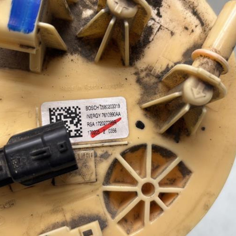 Pompe à carburant RENAULT MEGANE 4 Photo n°4