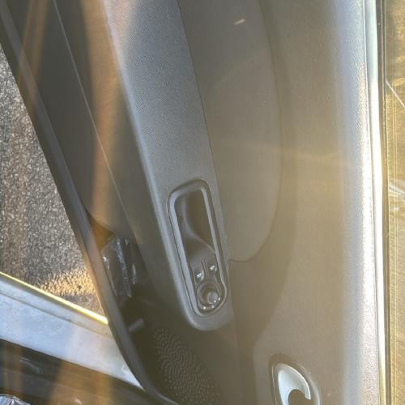 Pretensionneur de ceinture avant gauche RENAULT TWINGO 2 Photo n°18