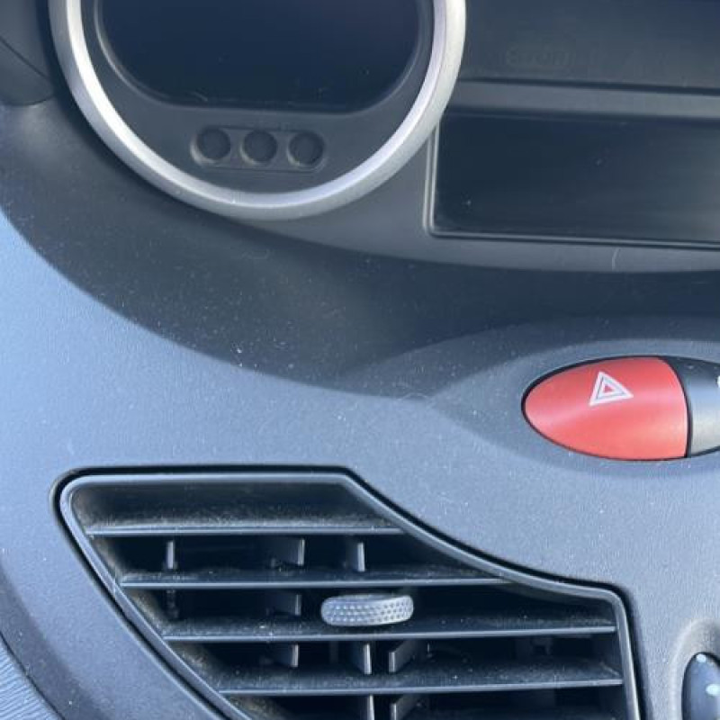 Serrure avant gauche RENAULT TWINGO 2 Photo n°14