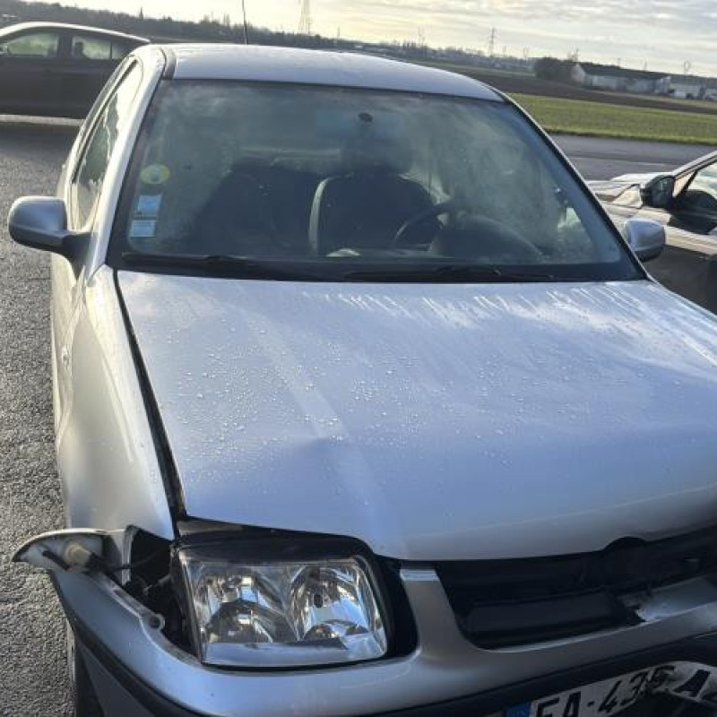 Malle/Hayon arriere VOLKSWAGEN POLO 3 Photo n°8