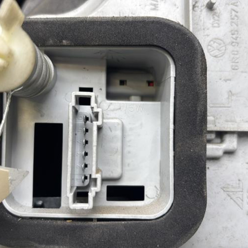 Feu arriere principal droit (feux) VOLKSWAGEN POLO 5 Photo n°3