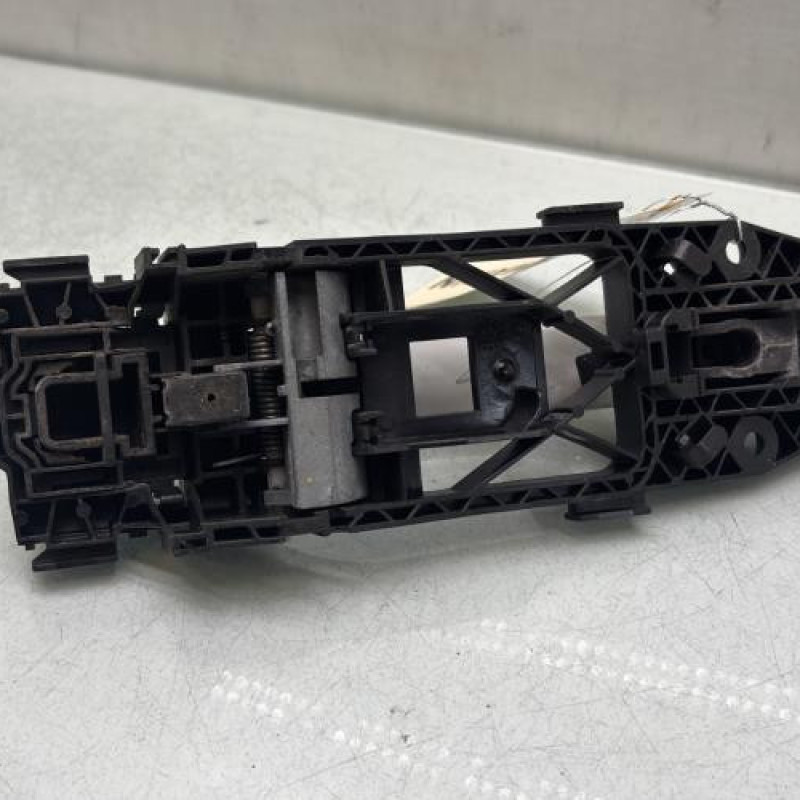 Poignee porte arriere droit VOLKSWAGEN POLO 5 Photo n°3