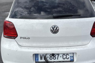 Poignee porte arriere gauche VOLKSWAGEN POLO 5