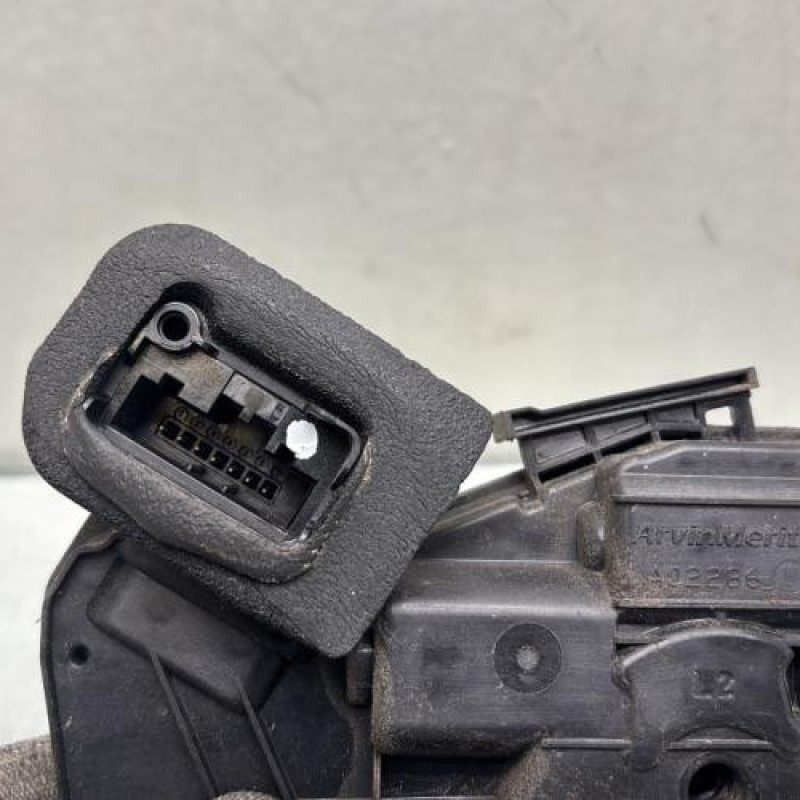 Serrure arriere gauche VOLKSWAGEN POLO 5 Photo n°4