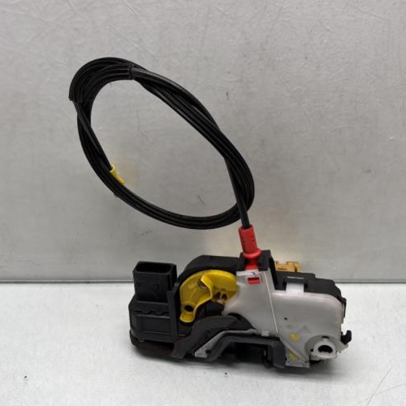 Serrure avant gauche OPEL ASTRA J Photo n°3