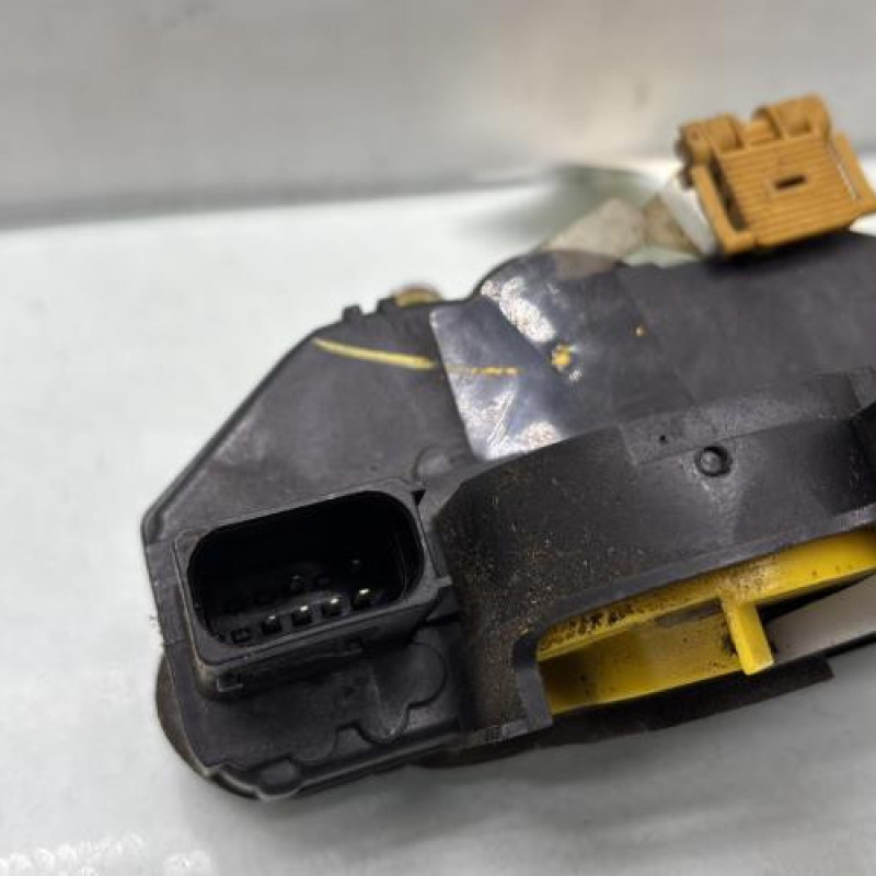 Serrure avant gauche OPEL ASTRA J Photo n°4