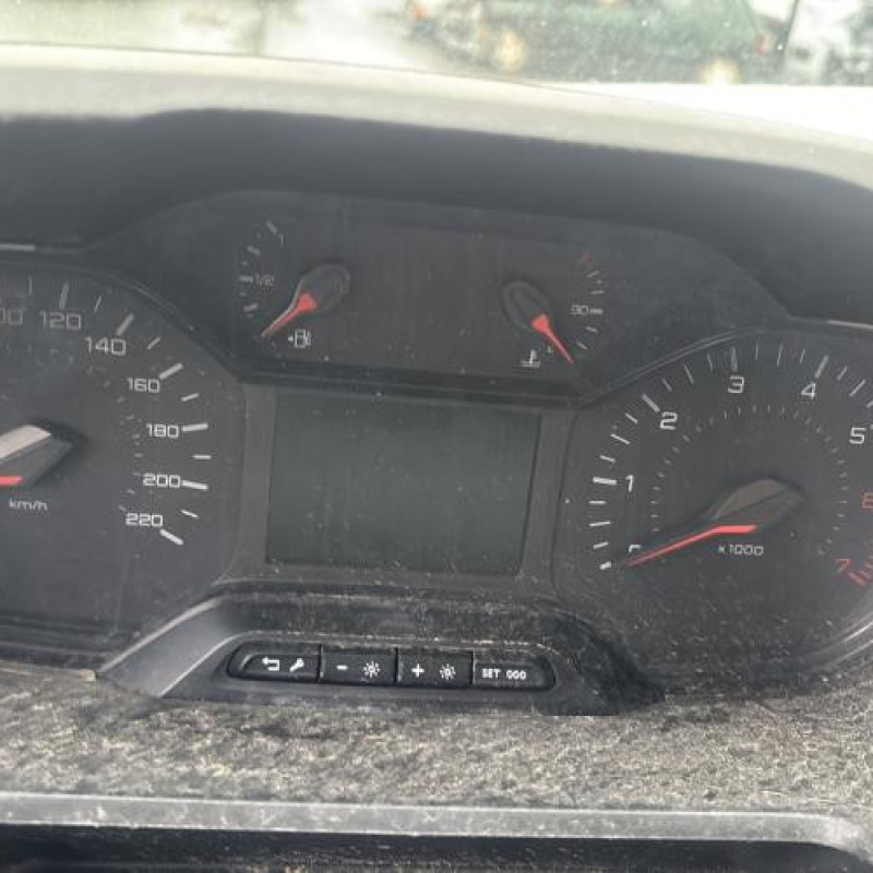 Feu arriere principal droit (feux) PEUGEOT PARTNER 3 Photo n°18