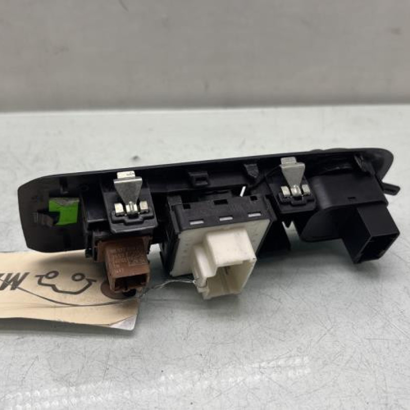 Interrupteur de leve vitre avant gauche PEUGEOT PARTNER 3 Photo n°2