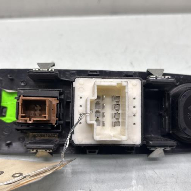 Interrupteur de leve vitre avant gauche PEUGEOT PARTNER 3 Photo n°3