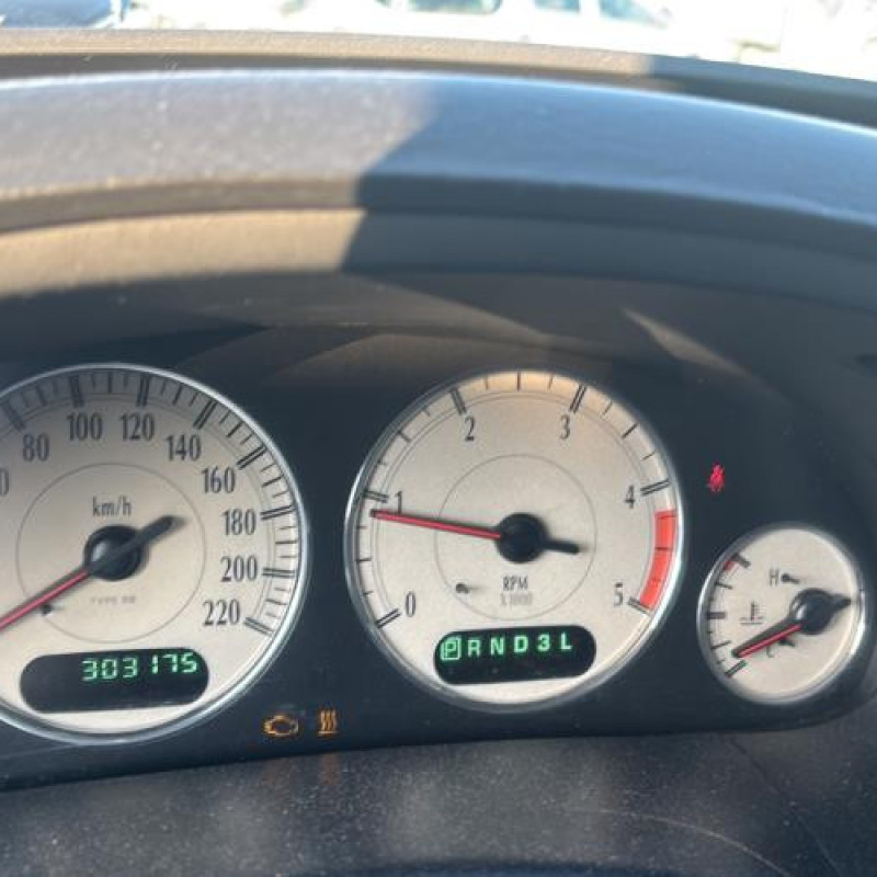 Feu arriere principal droit (feux) CHRYSLER GRAND VOYAGER 4 Photo n°18