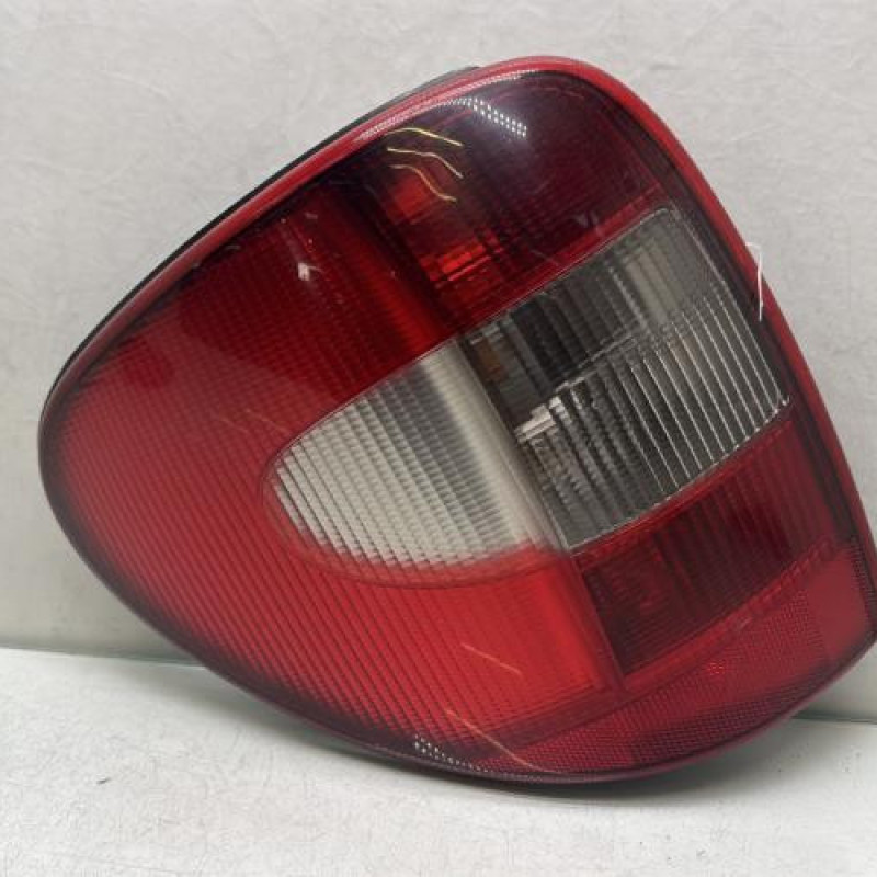 Feu arriere principal gauche (feux) CHRYSLER GRAND VOYAGER 4 Photo n°1
