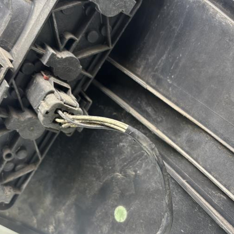 Feu arriere principal gauche (feux) CHRYSLER GRAND VOYAGER 4 Photo n°3