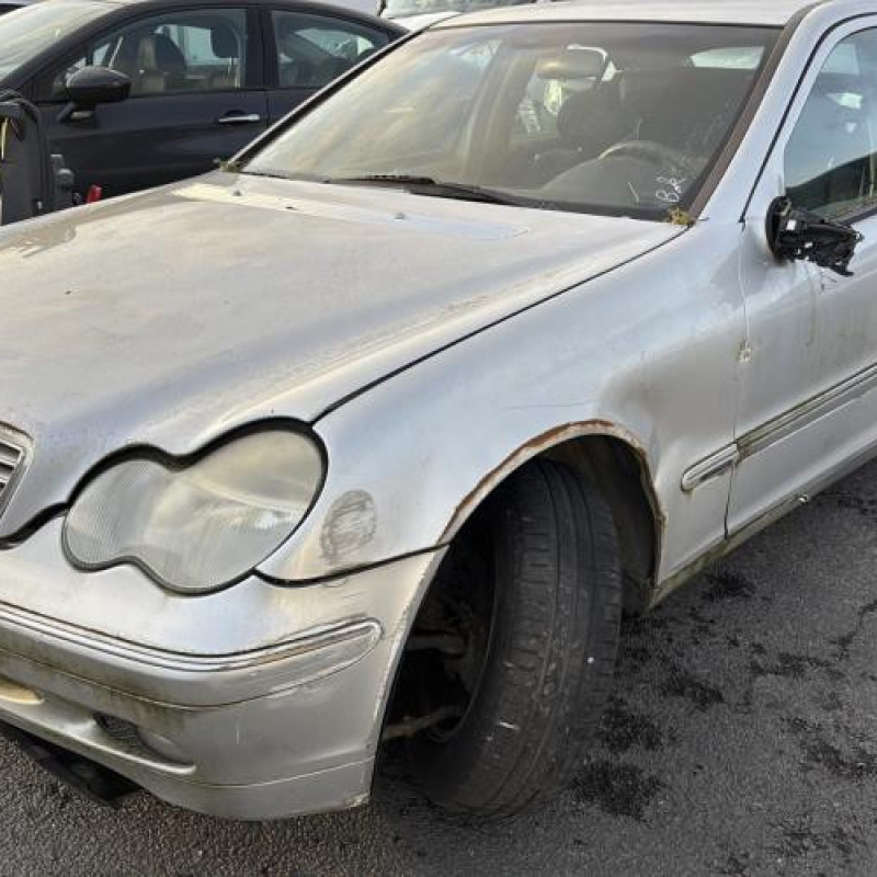 Feu arriere principal droit (feux) MERCEDES CLASSE C 203 Photo n°14