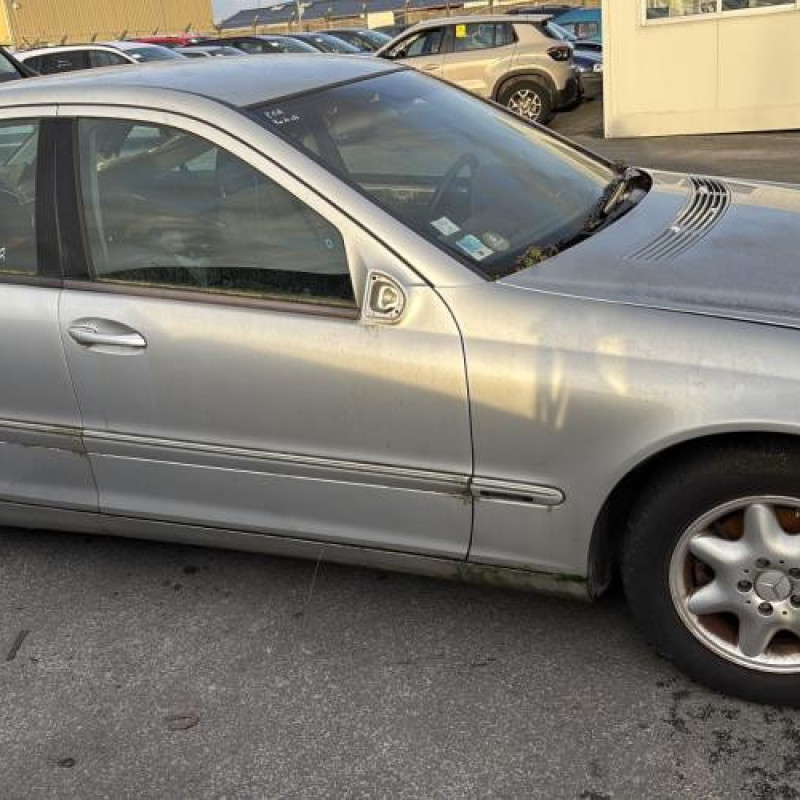 Feu arriere principal droit (feux) MERCEDES CLASSE C 203 Photo n°20