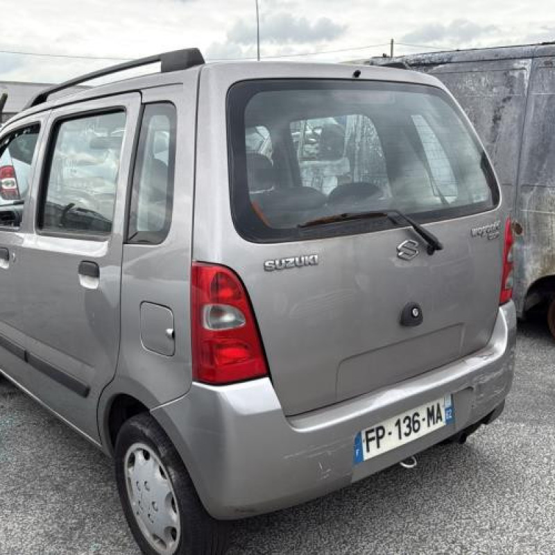 Feu arriere principal gauche (feux) SUZUKI WAGON-R Photo n°8