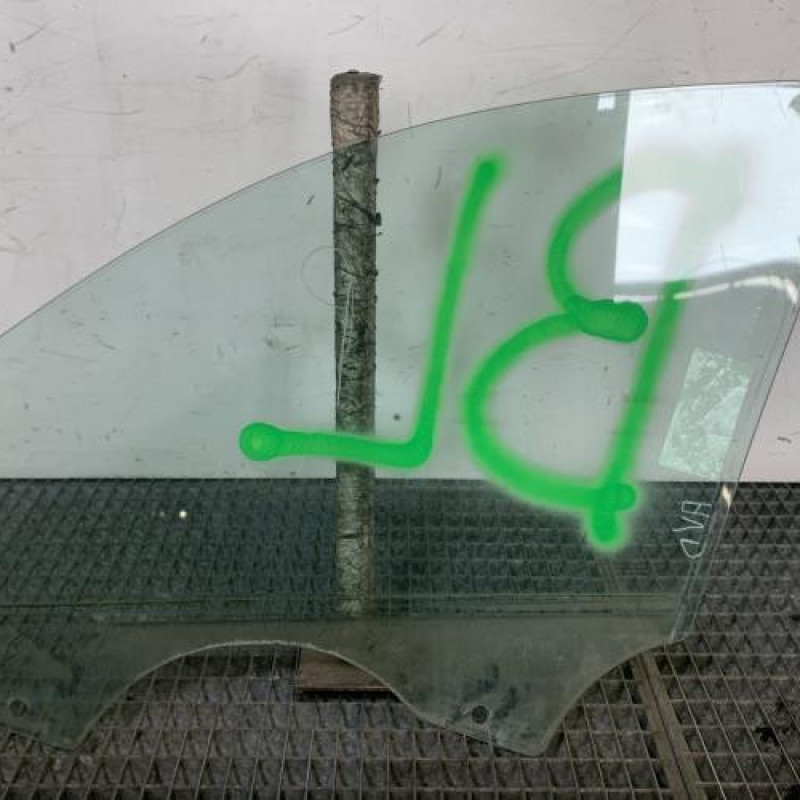 Vitre avant droit BMW SERIE 3 E90 Photo n°4