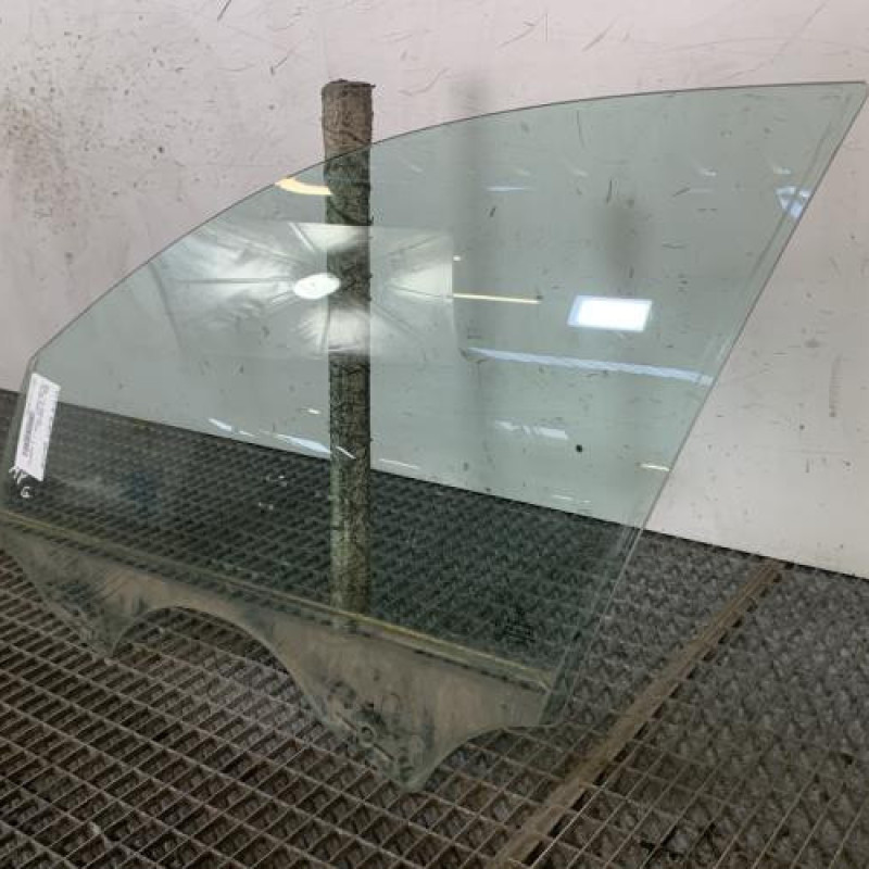 Vitre avant gauche BMW SERIE 3 E90 Photo n°3