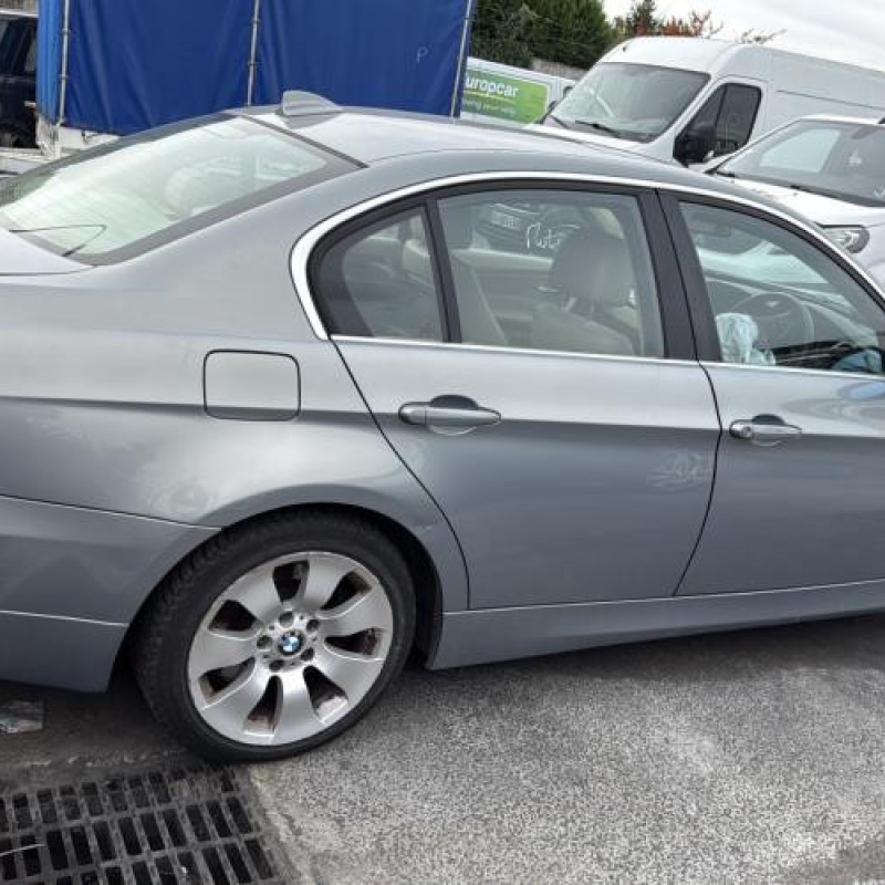 Vitre avant gauche BMW SERIE 3 E90 Photo n°11