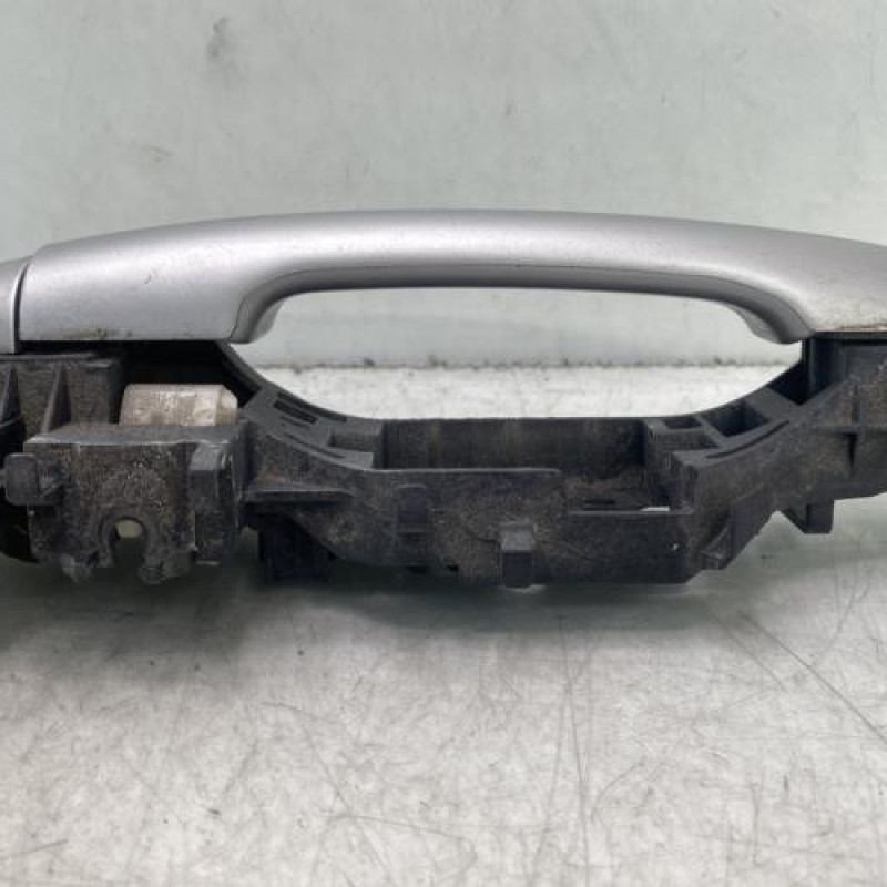 Poignee porte arriere gauche RENAULT SCENIC 2 Photo n°4