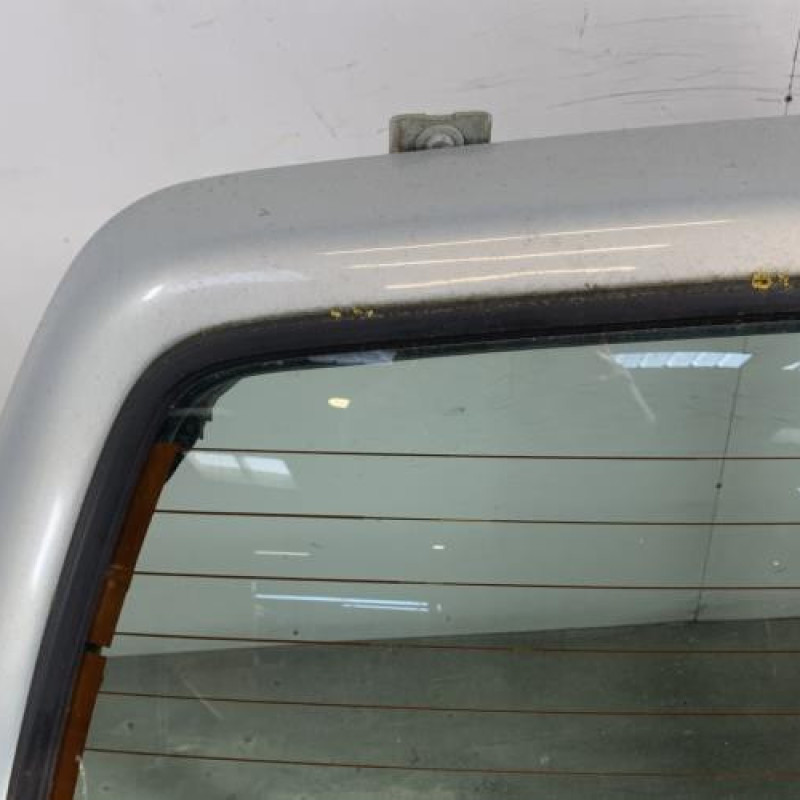 Malle/Hayon arriere RENAULT TWINGO 1 Photo n°6